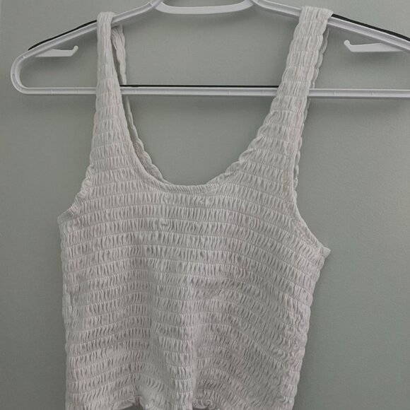 Hollister White Smocked Crop Tank Top – Size Small - Picture 5 of 11